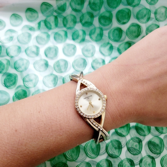 Debanham's Infinite Rhinestone Quartz Classic Watch - Picture 8 of 14